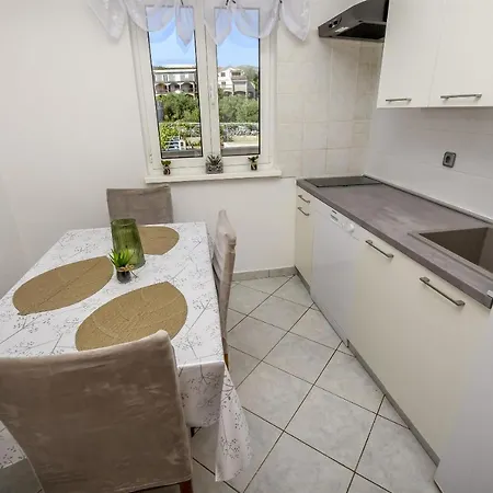 بيت للعطل House Lucija