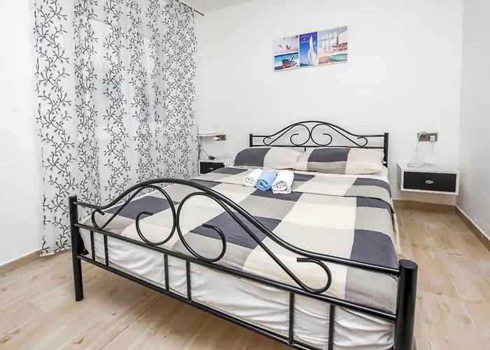 House Lucija Tatil Evi Rogoznica (Sibenik-Knin)